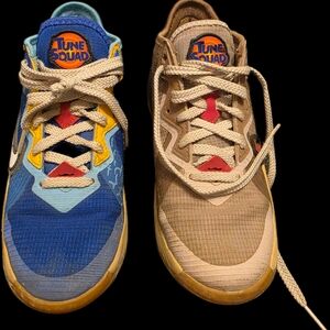 Nike LeBron Space Jam Tune Squad Size 3.5Y - Wile E. X Roadrunner 2021